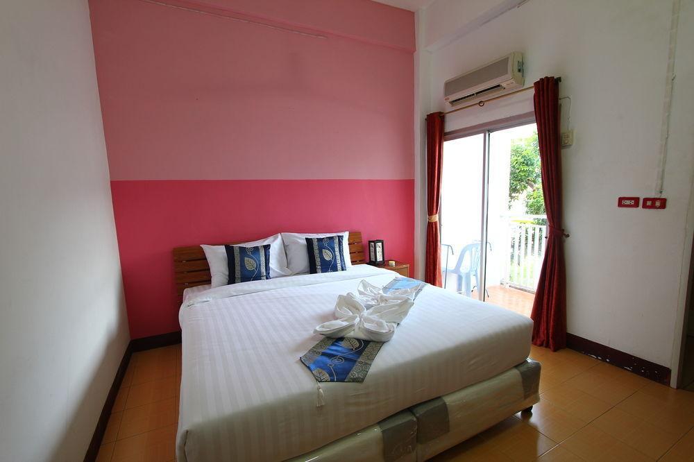 Отель Sea U Honey Patong Экстерьер фото