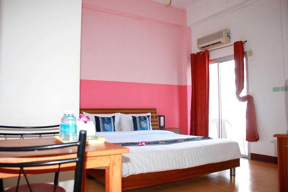 Отель Sea U Honey Patong Экстерьер фото