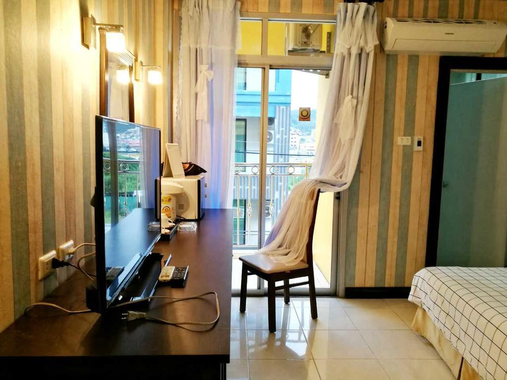 Отель Sea U Honey Patong Экстерьер фото
